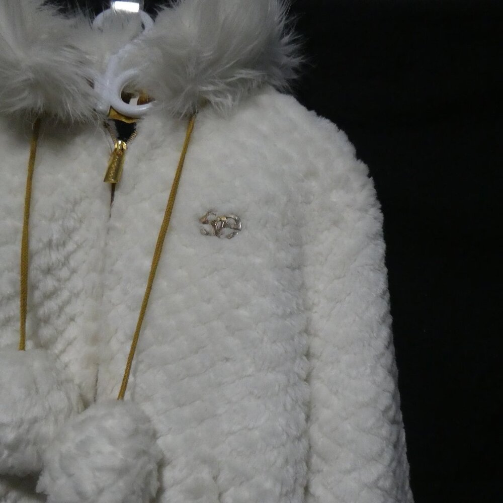 ECKO UNLTD RED | White Quilted Faux Fur Jacket with Pom Pom Hood Drawstring - Picture 6 of 16
